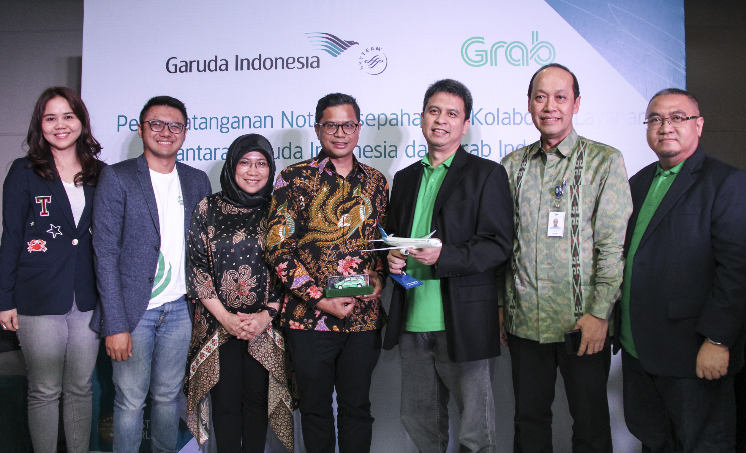 Garuda Indonesia dan Grab Jalin Kolaborasi Guna Berikan Nilai Tambah Kepada Pelanggan