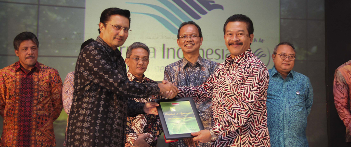Garuda Indonesia Menerima Penghargaan Sebagai Social Innovation Business Award 2015