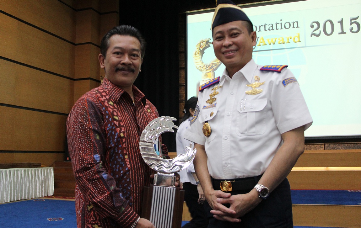 Garuda Indonesia Berhasil Raih Transportation Safety Award 2015
